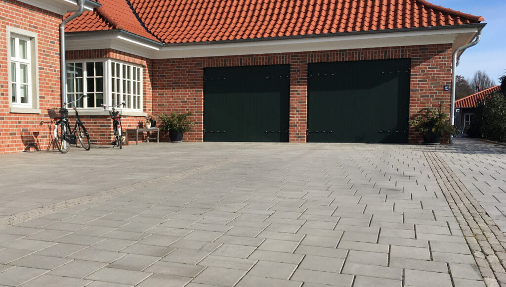 &Ouml;kopflaster Pflastersteine vor Garage